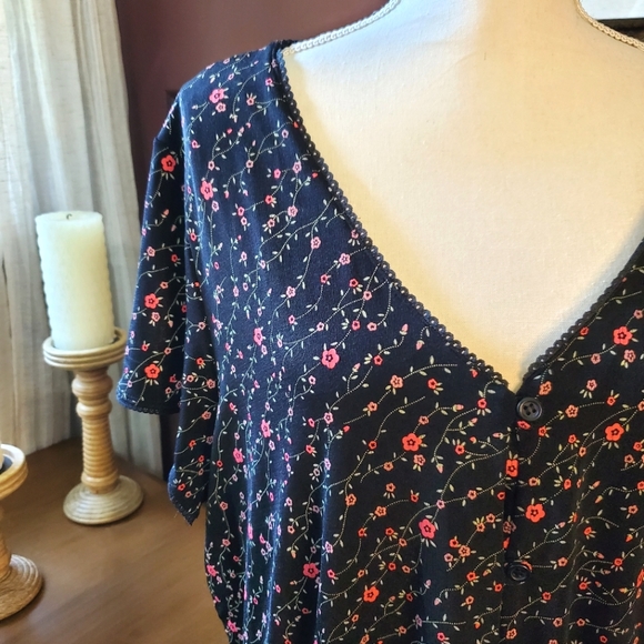 Notations Tops - Vintage Plus Size floral 3X Notations